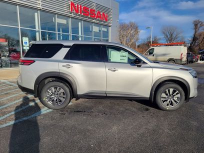 New 2025 Nissan Pathfinder S