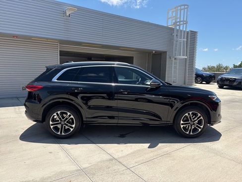 Used 2025 Audi Q5 Premium w/ Convenience Package AWD/4WD image 4