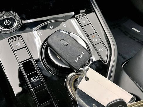 Used 2025 Kia Niro Wind image 11