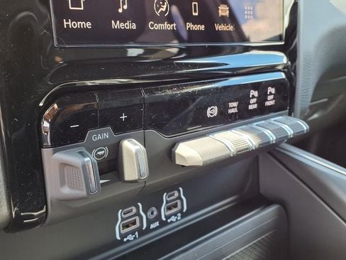 New 2026 RAM 3500 Big Horn AWD/4WD image 11
