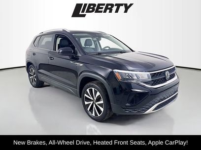 Used 2023 Volkswagen Taos SE w/ Panoramic Sunroof Package