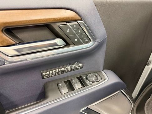 Used 2024 Chevrolet Silverado 1500 High Country w/ High Country Premium Package image 25