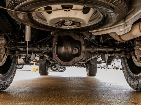 Used 2024 Chevrolet Silverado 3500 High Country w/ Technology Package image 16