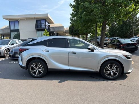 Used 2023 Lexus RX 350 Premium w/ Accessory Package AWD/4WD image 10