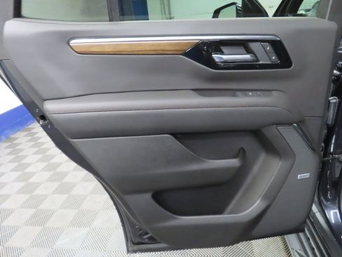 Used 2025 Chevrolet Tahoe High Country AWD/4WD image 74