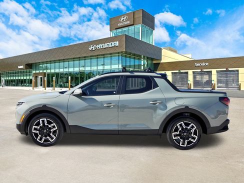 Certified 2025 Hyundai Santa Cruz Limited image 9