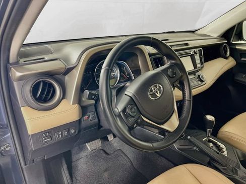 Used 2014 Toyota RAV4 Limited w/ Technology Package FWD image 10