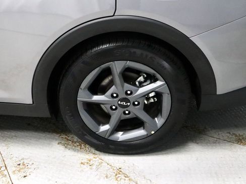 Used 2025 Kia K4 FWD image 18