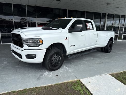 Used 2024 RAM 3500 Laramie w/ Night Edition AWD/4WD image 4