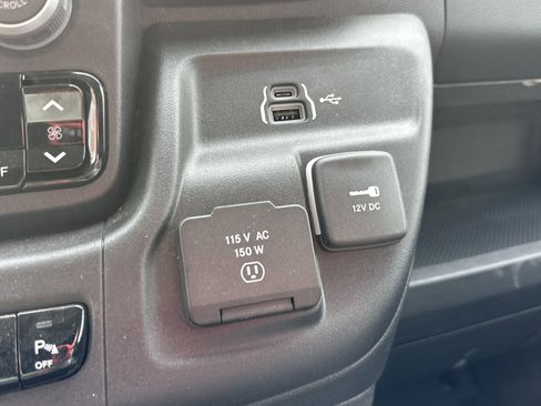 New 2025 RAM ProMaster 2500 w/ Crew Van Package image 7