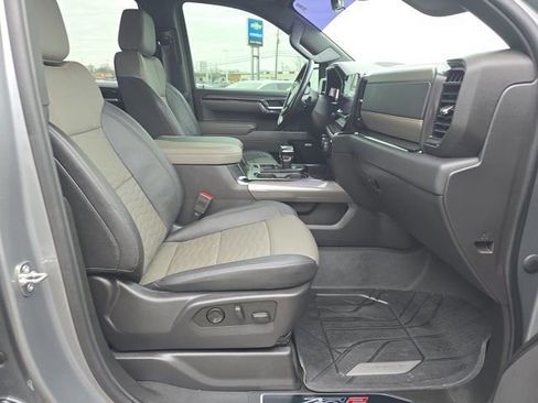 Used 2024 Chevrolet Silverado 1500 ZR2 w/ Technology Package image 24
