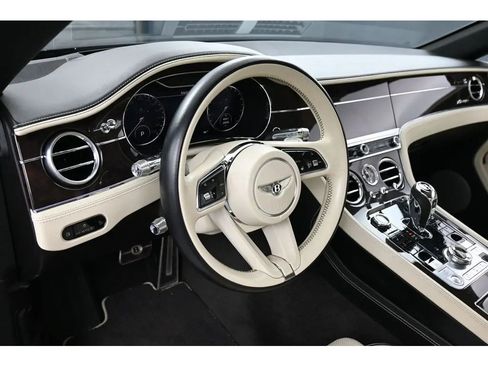 Certified 2023 Bentley Continental GT V8 AWD/4WD image 17