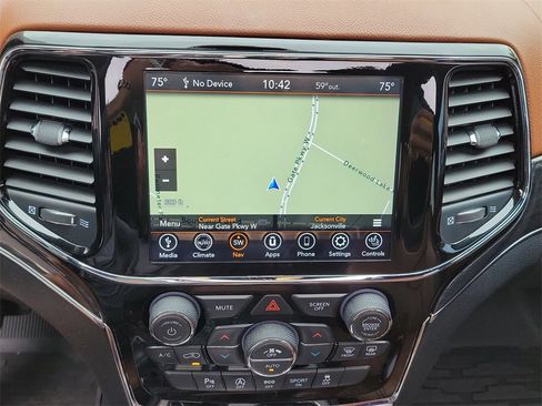 Used 2020 Jeep Grand Cherokee Overland w/ Interior Metal Package image 35