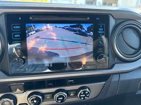 Used 2016 Toyota Tacoma TRD Sport w/ Towing Package AWD/4WD image 33