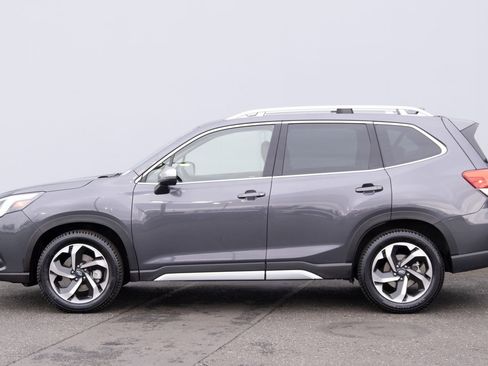 Used 2022 Subaru Forester Touring w/ Popular Package #3 image 32