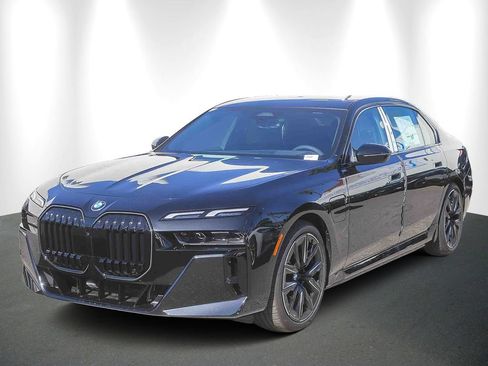Used 2026 BMW 750e xDrive w/ Premium Package AWD/4WD image 3