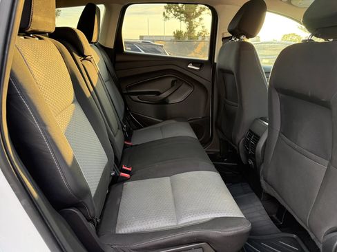 Used 2017 Ford Escape SE AWD/4WD image 20