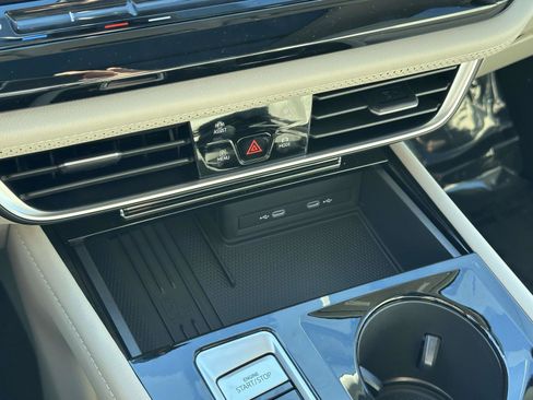 New 2025 Volkswagen Atlas SE image 29