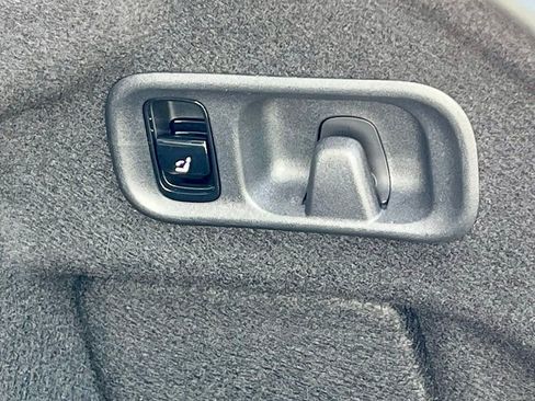 Certified 2023 Mercedes-Benz C 300 4MATIC Sedan image 39