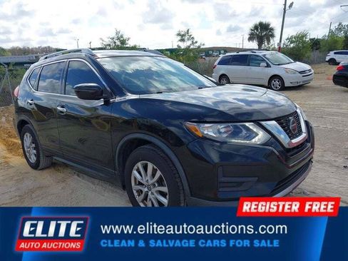 Used 2018 Nissan Rogue SV image 2