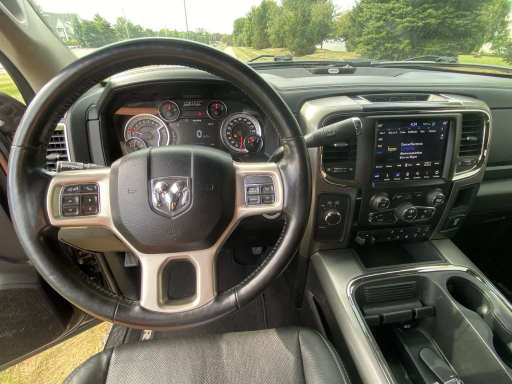 Used 2018 RAM 2500 Laramie w/ Sport Appearance Group AWD/4WD image 10