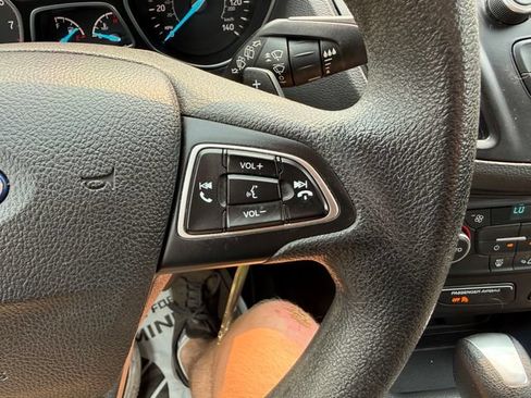 Used 2017 Ford Escape SE AWD/4WD image 21