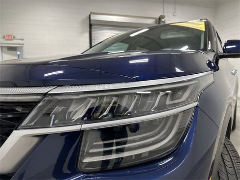 Used 2023 Kia Seltos SX image 11