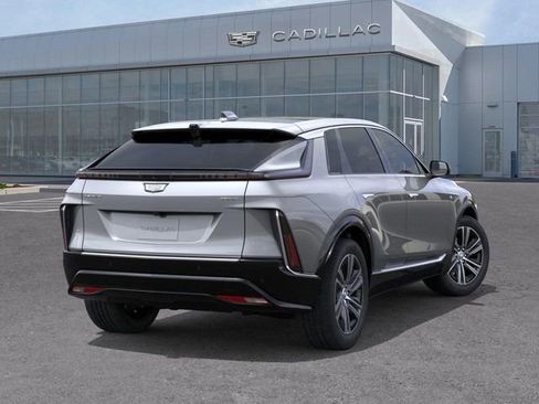 New 2025 Cadillac Lyriq Luxury RWD image 4