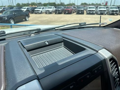 Used 2020 Ford F250 King Ranch w/ King Ranch Ultimate Package AWD/4WD image 25