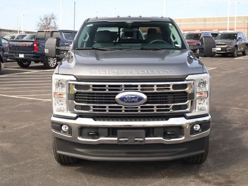 Used 2025 Ford F250 XLT w/ FX4 Off-Road Package image 2
