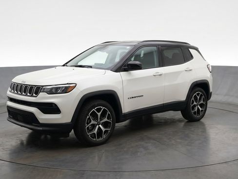 Used 2025 Jeep Compass Limited AWD/4WD image 3