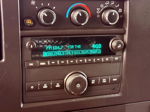 Used 2024 Chevrolet Express 2500 w/ Driver Convenience Package image 18