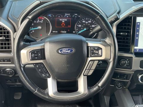 Certified 2022 Ford F450 Platinum w/ FX4 Off-Road Package image 18