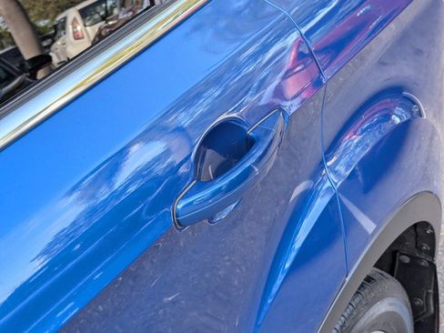 Used 2019 Ford Escape SEL image 18