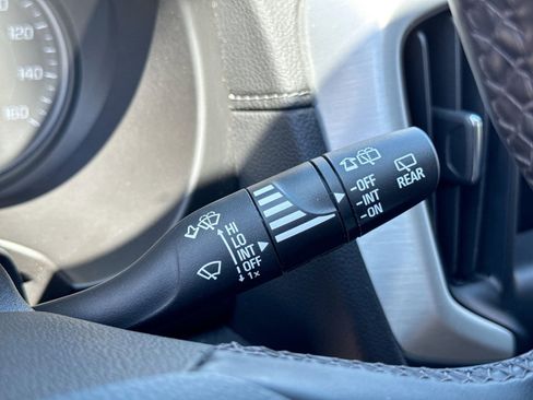 Used 2024 GMC Terrain SLT w/ Elevation Edition AWD/4WD image 30