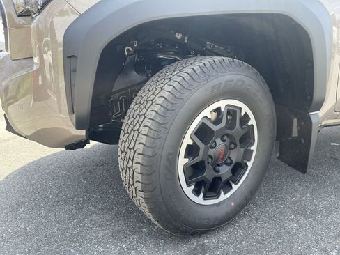 New 2026 Toyota Tacoma TRD Off-Road AWD/4WD image 10