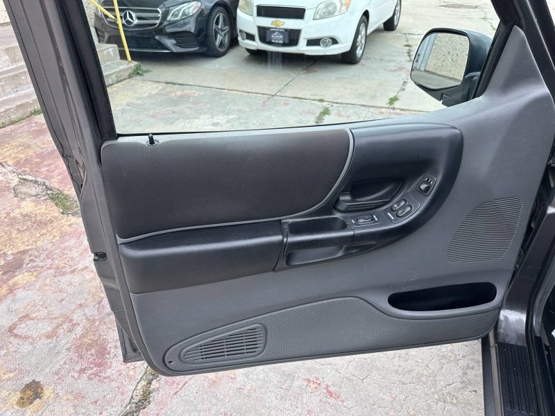 Used 2004 Ford Ranger Edge RWD image 11