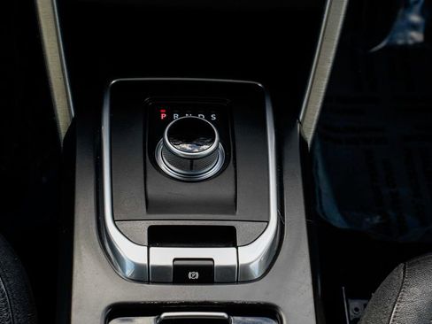 Used 2016 Land Rover Discovery Sport HSE image 15