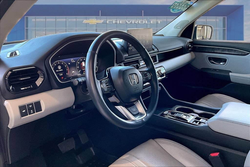 Used 2024 Honda Pilot Elite image 4