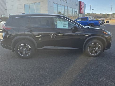 New 2026 Nissan Rogue SV w/ SV Premium Package image 2