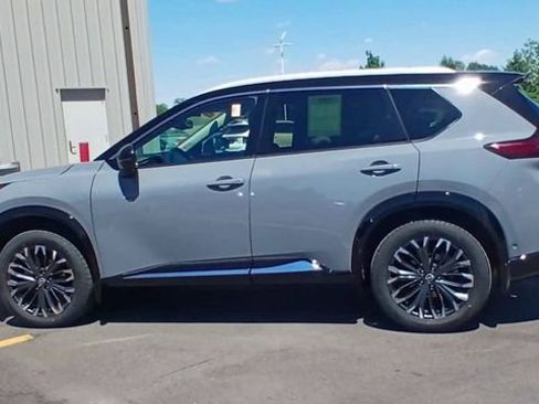 Used 2024 Nissan Rogue Platinum w/ Platinum Premium Package AWD/4WD image 8