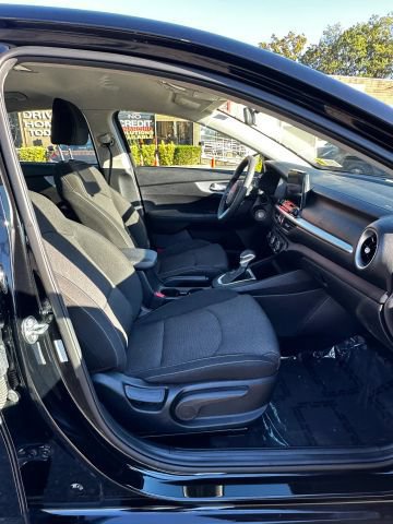 Used 2024 Kia Forte LXS FWD image 8