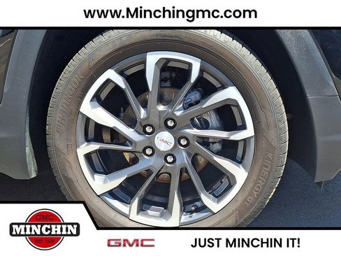 Used 2022 GMC Terrain SLT w/ Tech Package AWD/4WD image 8