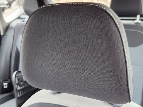 Used 2025 Volkswagen Taos S image 6