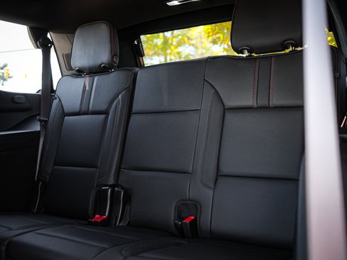 Used 2022 Chevrolet Tahoe RST w/ Luxury Package image 32