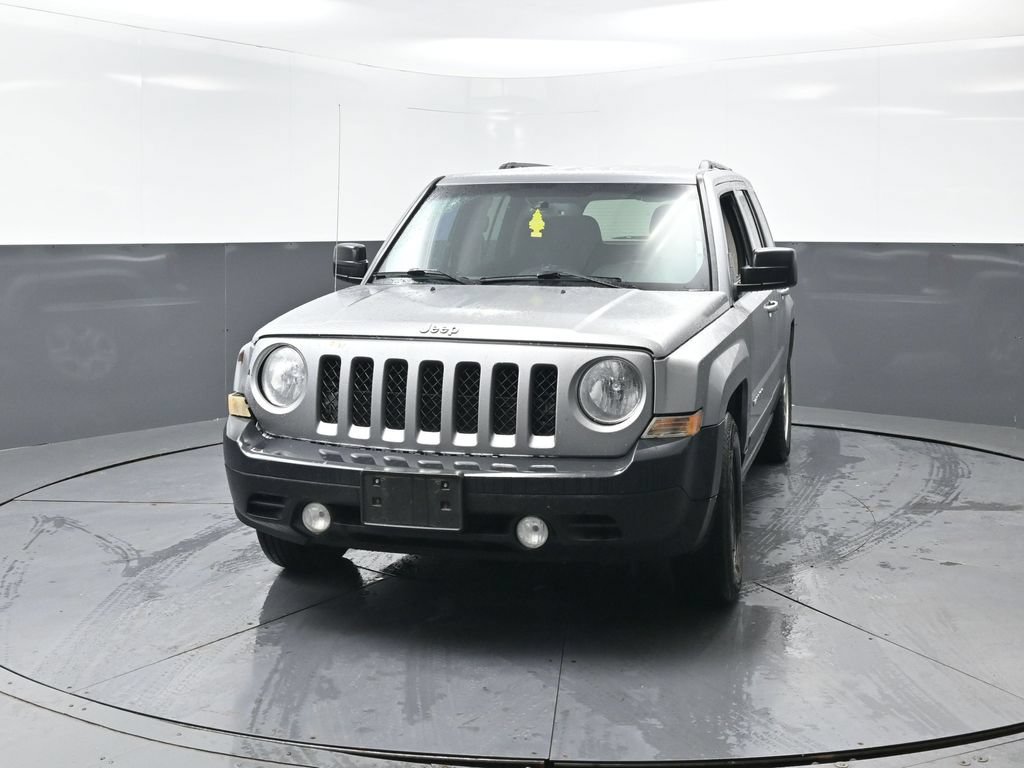 Used 2017 Jeep Patriot Sport w/ Power Value Group FWD image 6