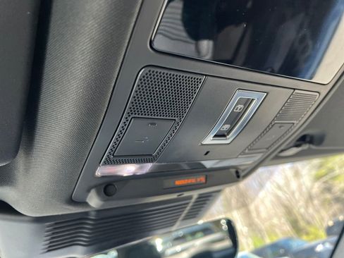 New 2025 Land Rover Discovery Sport Dynamic SE image 21