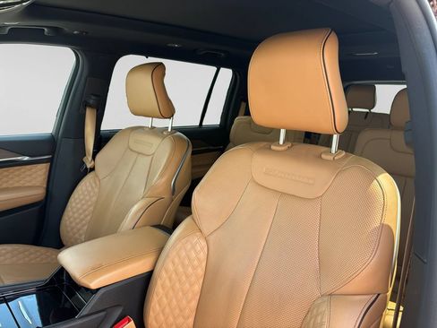 Used 2022 Jeep Grand Cherokee L Summit w/ Advanced Protech Group IV AWD/4WD image 21