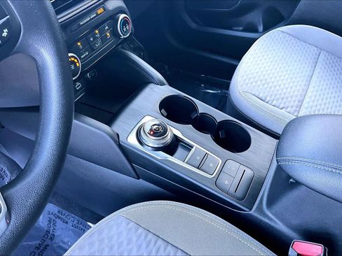Used 2021 Ford Escape SE image 16