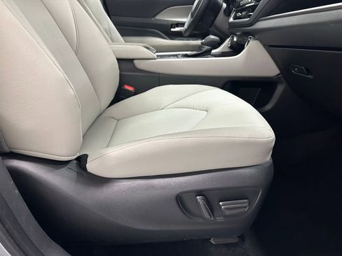 Used 2025 Toyota Grand Highlander AWD image 63